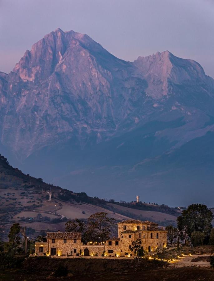 Castello Di Petecciano B&B Mosciano Sant'Angelo Exterior photo