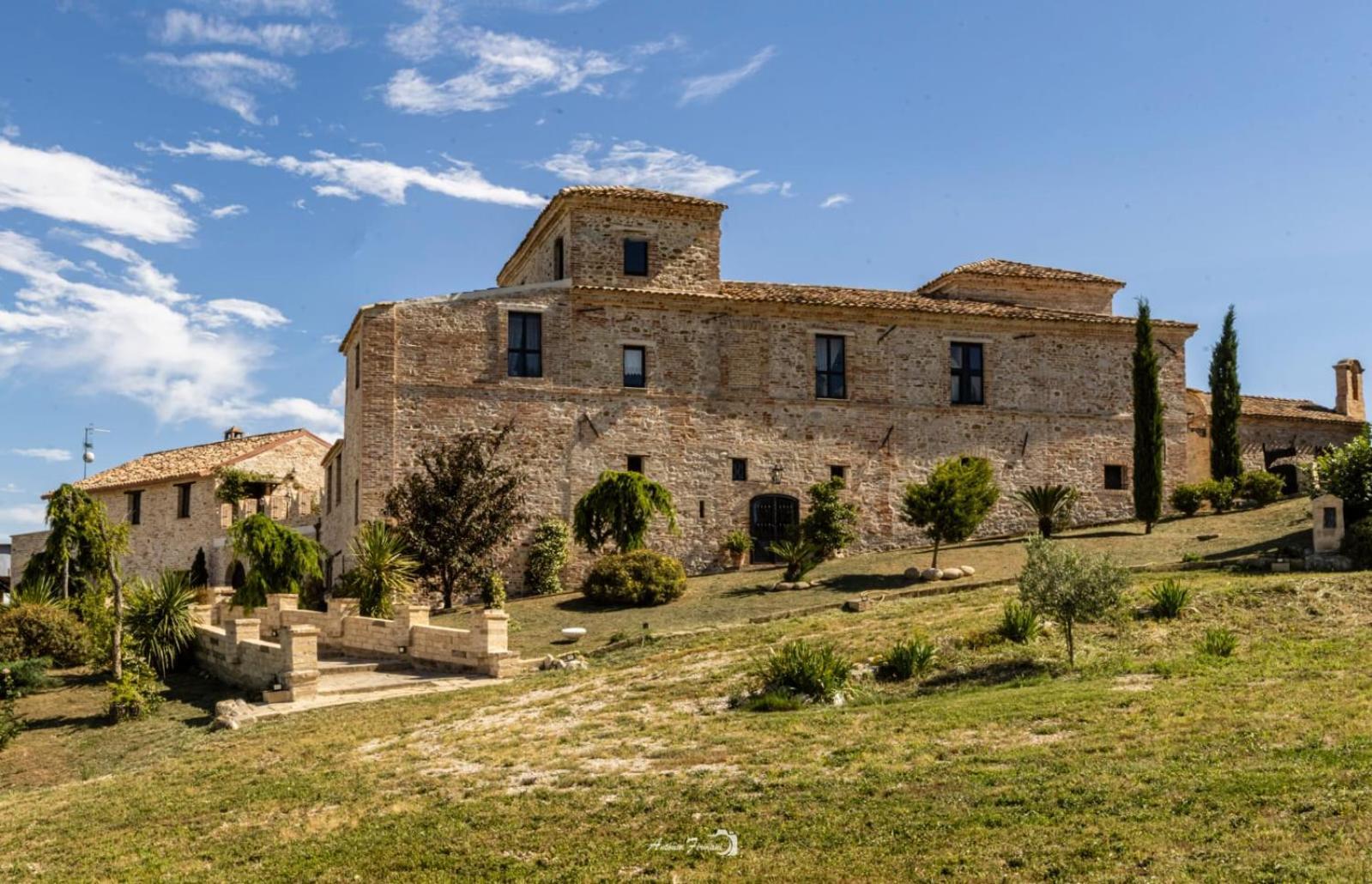 Castello Di Petecciano B&B Mosciano Sant'Angelo Exterior photo